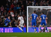 开云体育入口-乌拉圭鏖战马赛，阿尔巴完成帽子戏法