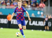 开云官网-包含巴萨猛将德容调整战术，球队整体风格脱胎换骨的词条