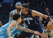 开云体育中国-东部冠军争夺战：凯尔特人与雄鹿胶着不下的简单介绍