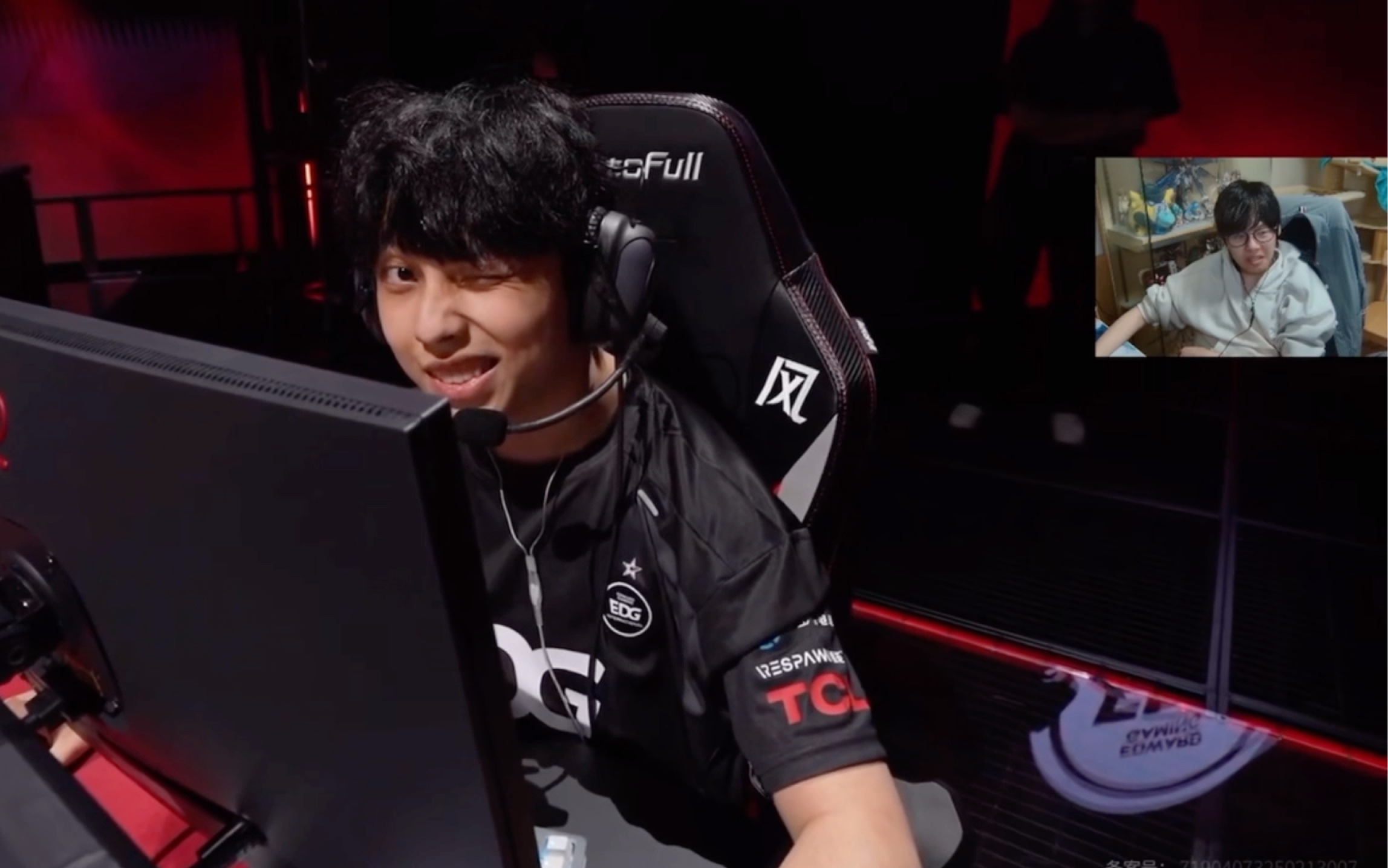 包含EDG横扫FNC，Inspired高光表现的词条