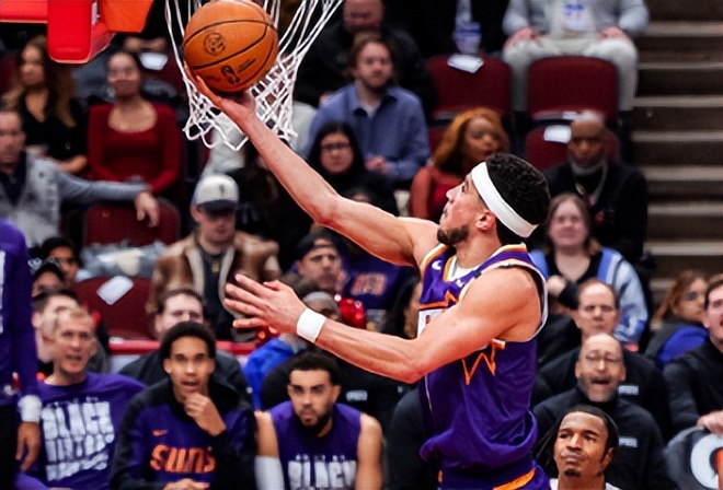 公牛逆转巴西男篮,布克一己之力扛起全队 公牛逆转巴西男篮,布克一己之力扛起全队