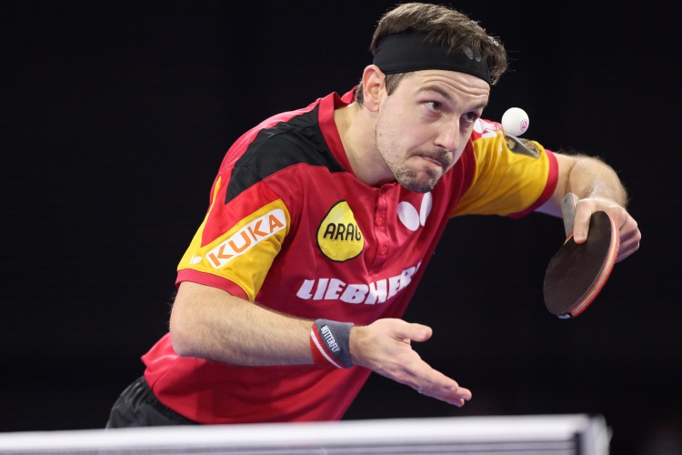 包含日本乒乓球队完胜中国乒乓球队，波尔统治全场的词条