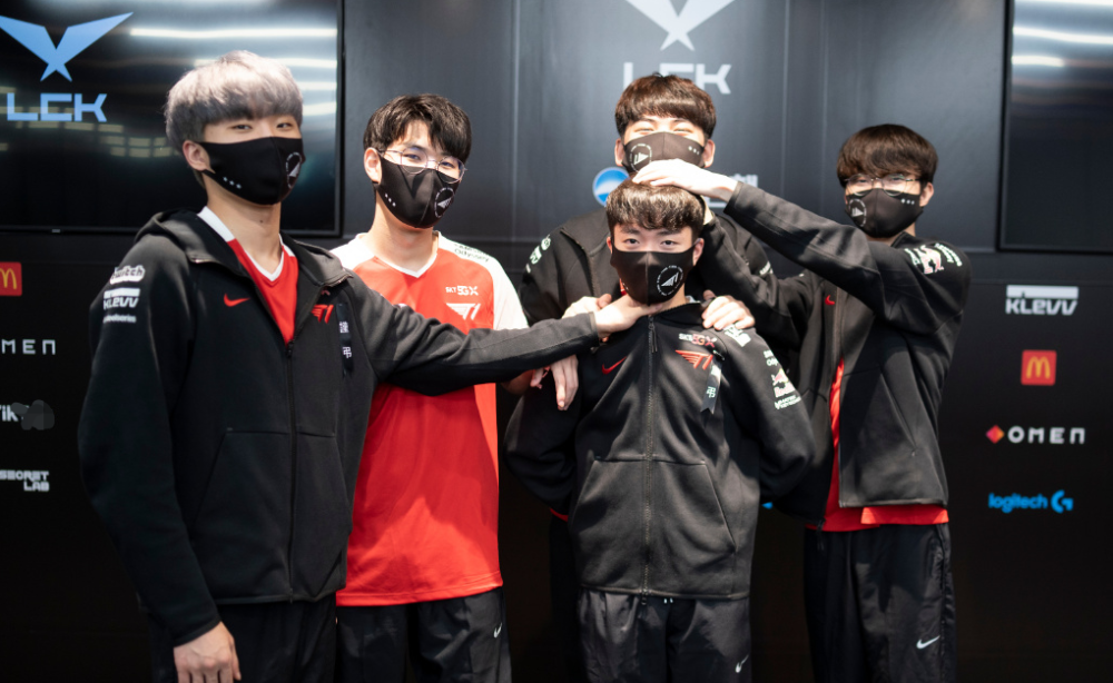 FPX轻取EDG，Hylissang统治全场