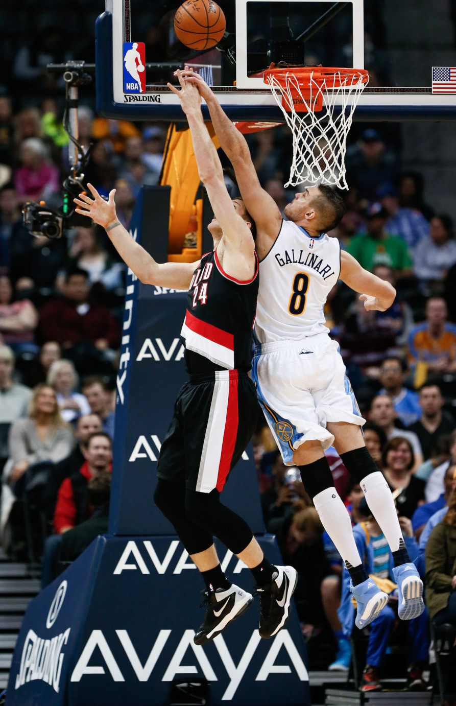 勇士强势篮网B队，加里纳利高光表现