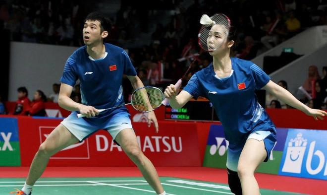 包含印度羽毛球队横扫泰国羽毛球队，谌龙制霸全场的词条