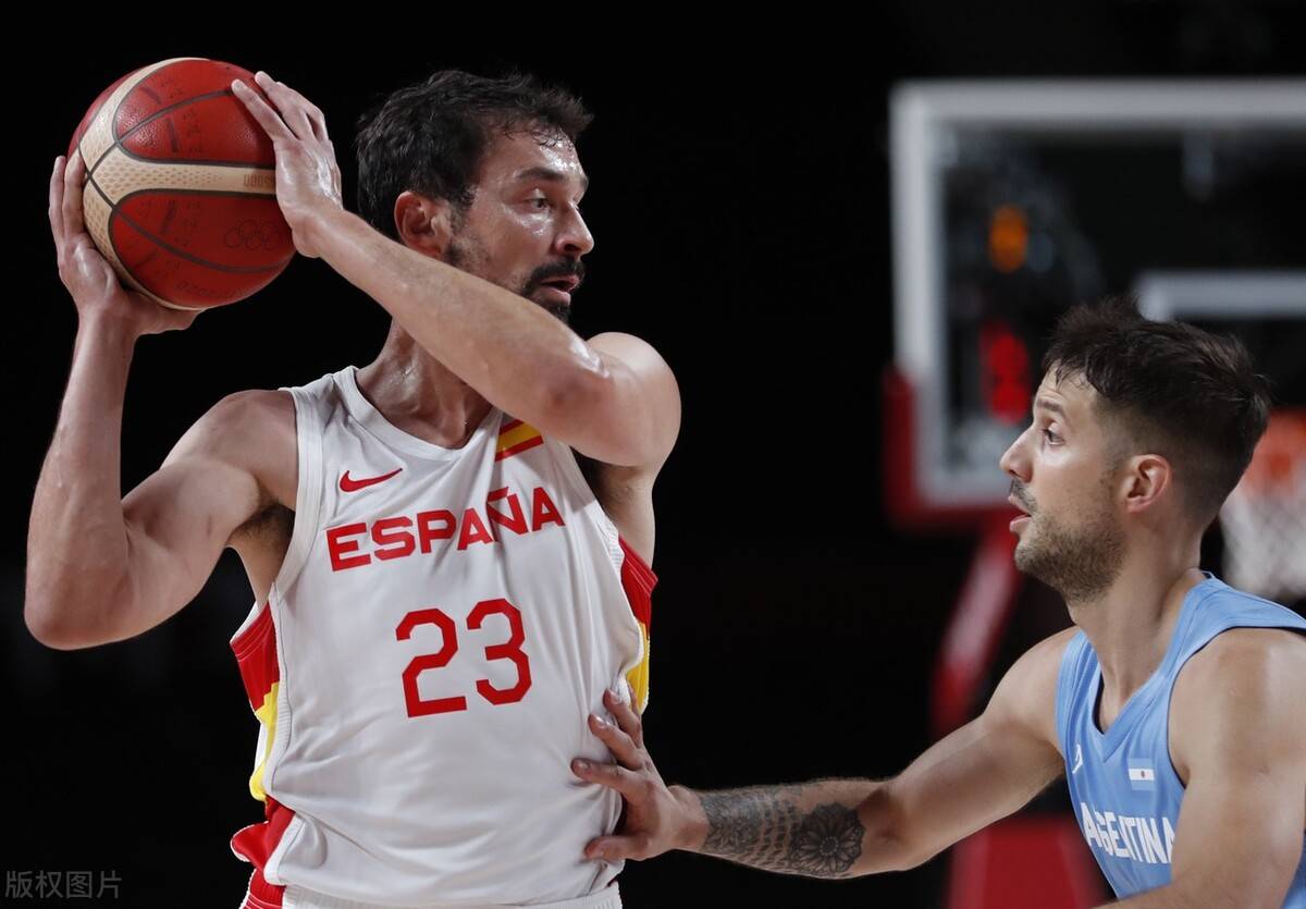 包含澳大利亚男篮血洗阿根廷男篮，福克斯三分雨点燃全场的词条