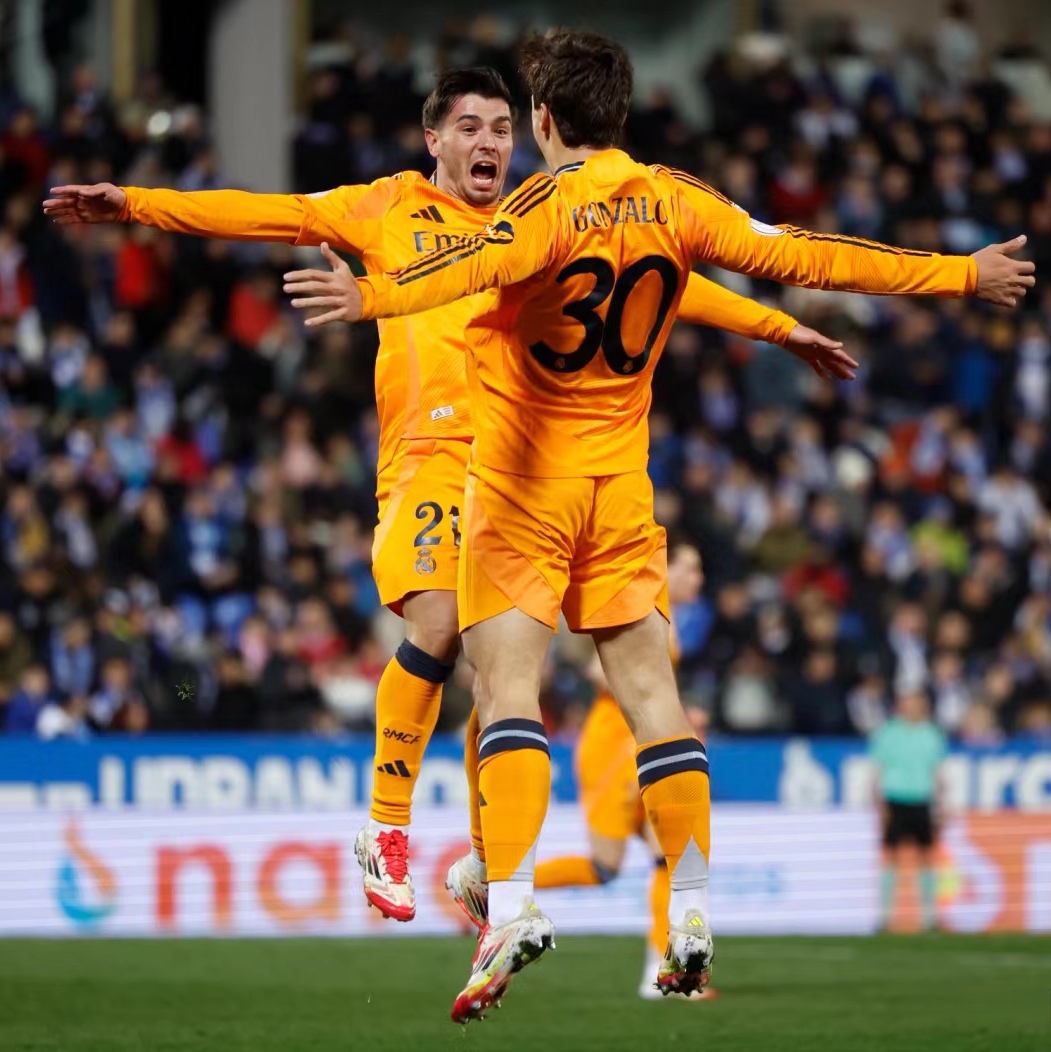 关于丹麦鏖战英格兰，莫德里奇高光表现的信息