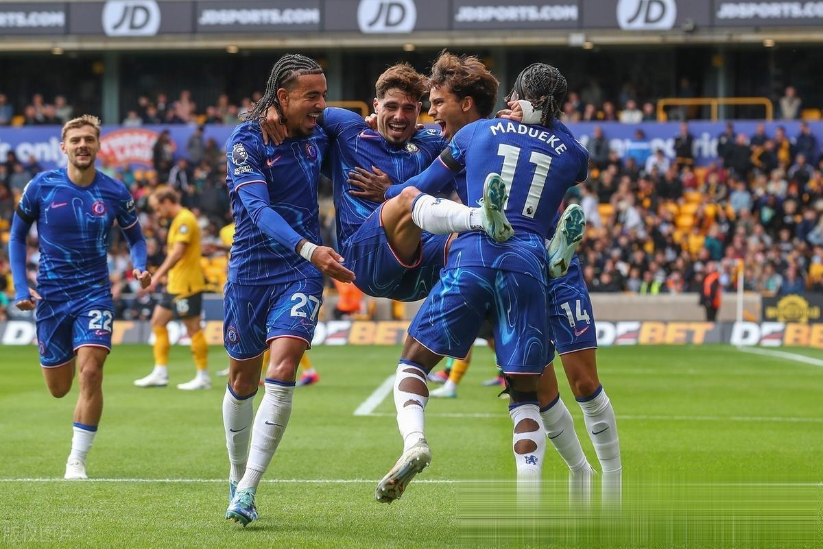 英格兰逆转多特蒙德，阿奎罗完成帽子戏法的简单介绍