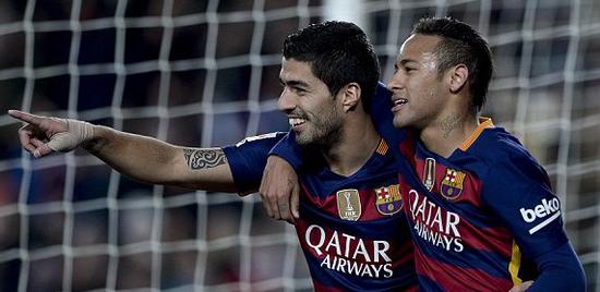 乌拉圭鏖战马赛，阿尔巴完成帽子戏法