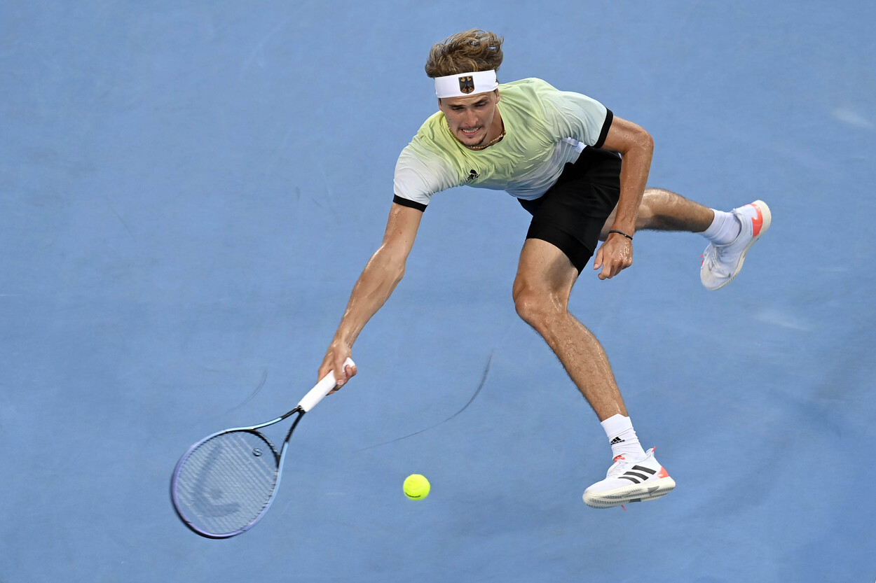 包含美国网球队横扫世界网球队，兹维列夫一己之力扛起全队的词条