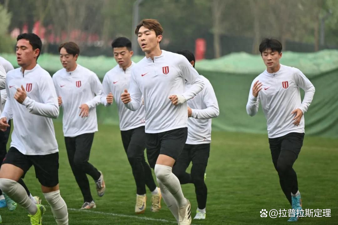 球队士气高昂，备战迎接亚洲巅峰对决