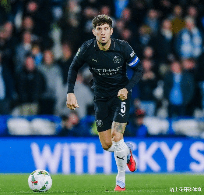 包含哈德斯菲尔德失阵中场，凭借进球锁定胜局的词条