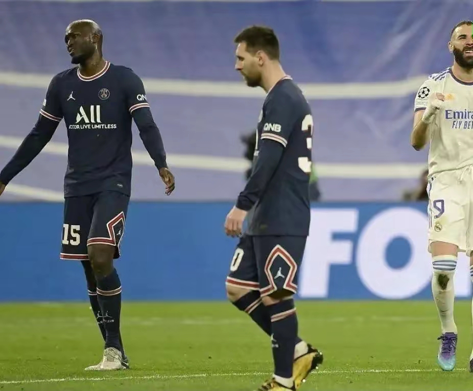 包含巴黎圣日耳曼惨败皇马，遭淘汰出局的词条