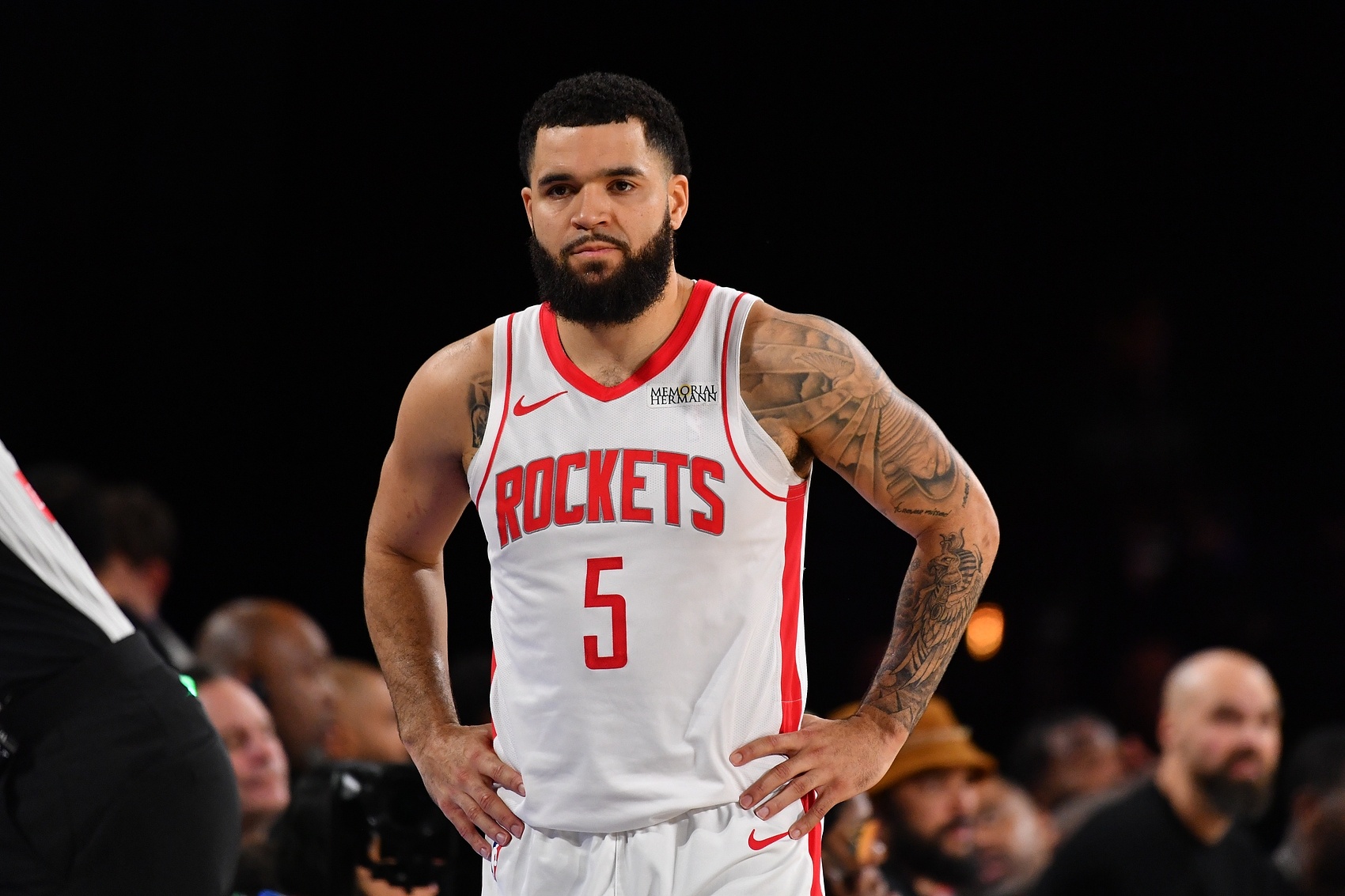 开拓者主帅赞誉球员拼劲，呼吁队员精神饱满的简单介绍