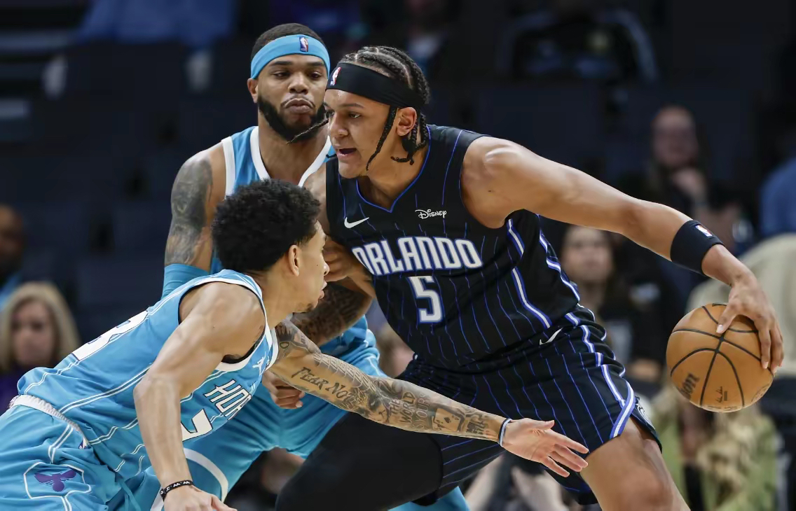 东部冠军争夺战：凯尔特人与雄鹿胶着不下的简单介绍