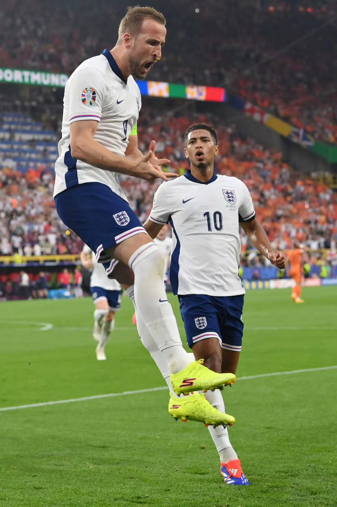 关于英格兰战胜荷兰，实力占上风的信息