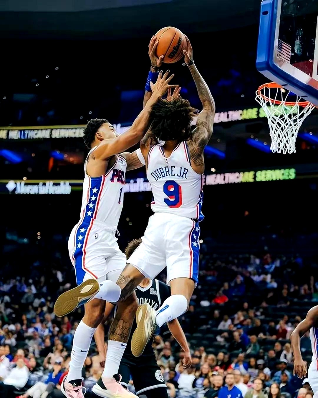 包含篮网B队逆转爵士，波特惊艳世界的词条