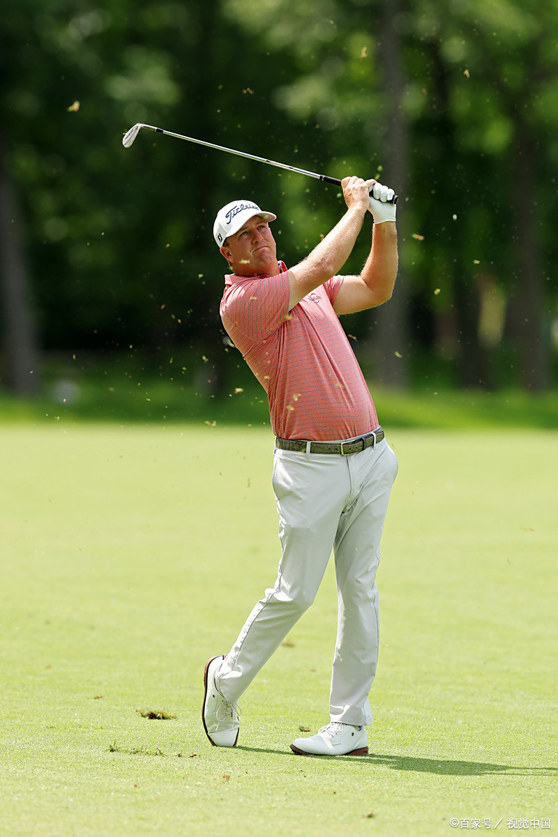 包含瑞典男子高尔夫选手实现完美挥杆，夺魁的词条