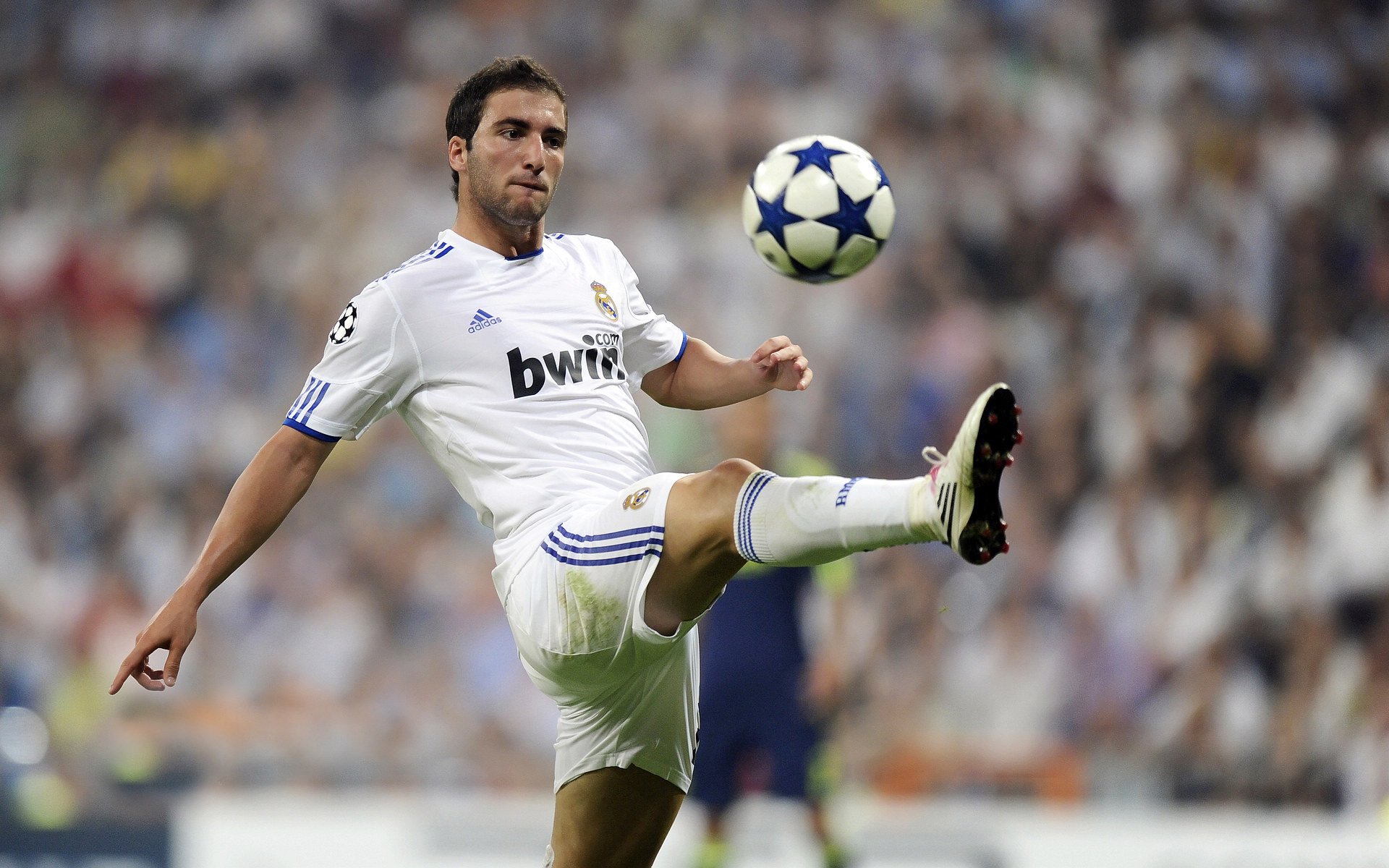 北欧神话遇阻,德国战车碾压丹麦,羽坛龙王安赛龙状态炽热如焰