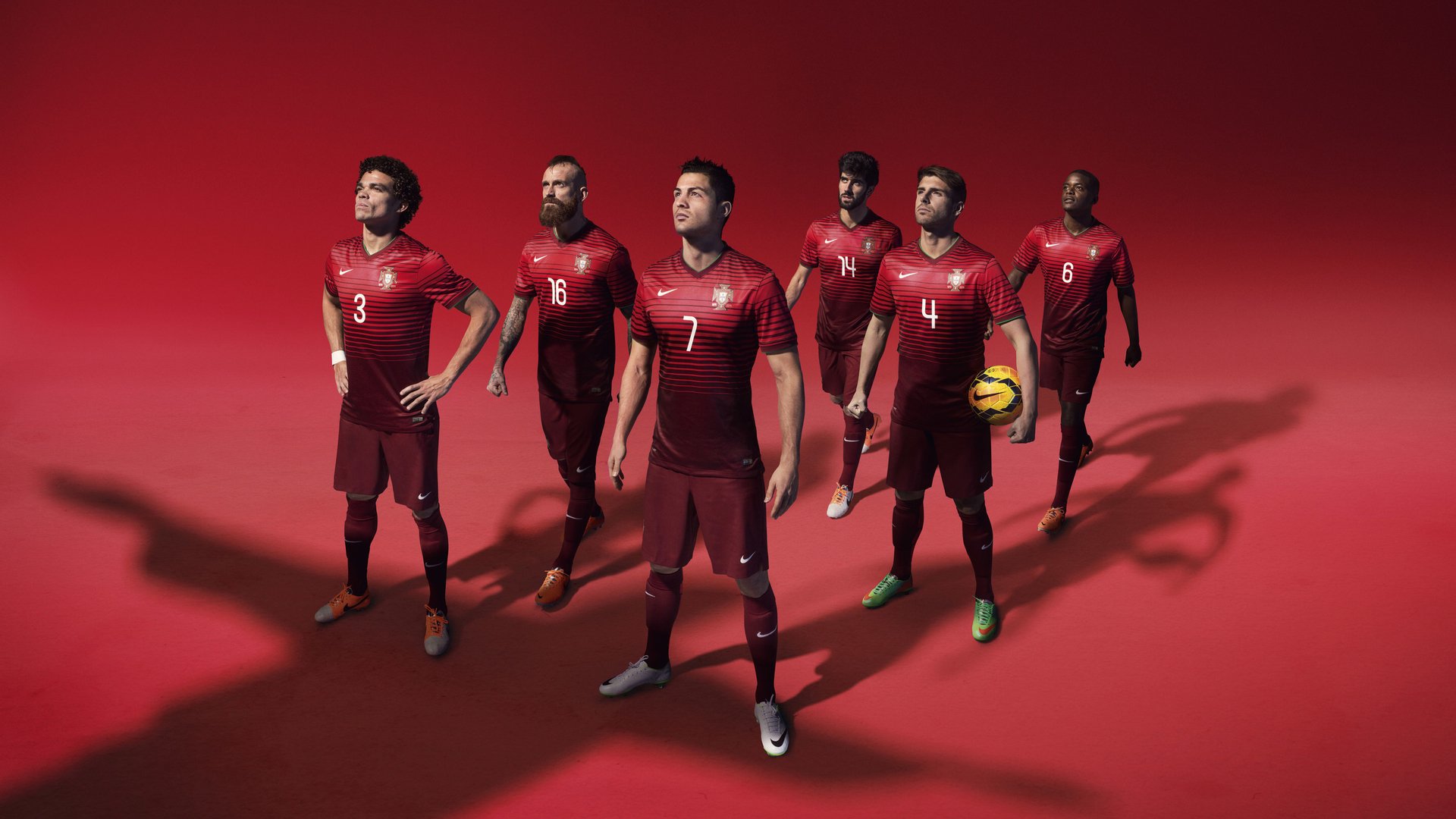 赛道上的火焰，佩雷兹点燃赛场，梅赛德斯绝杀迈凯伦